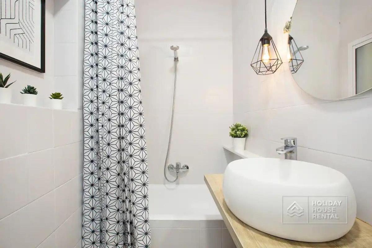 Cosy 3-Bedroom Apartment For 6-8 People Just 50M From The Beach Salou Exteriér fotografie